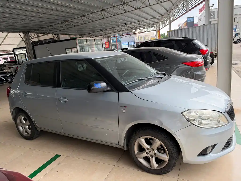 Skoda Fabia — миниатюра 5
