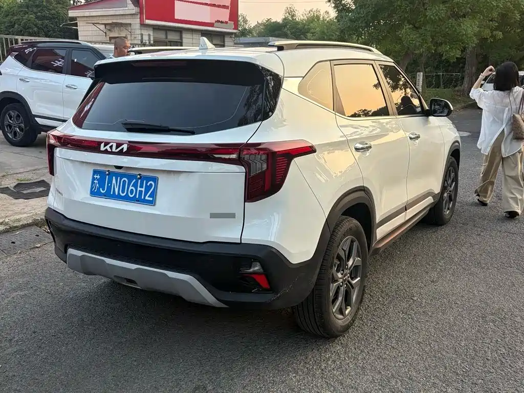 Kia Seltos 2023 1.5L CVT Luxury