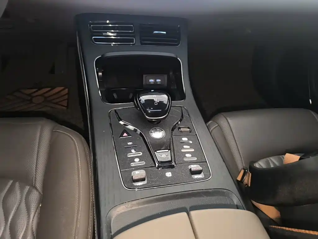 BYD Han — миниатюра 14