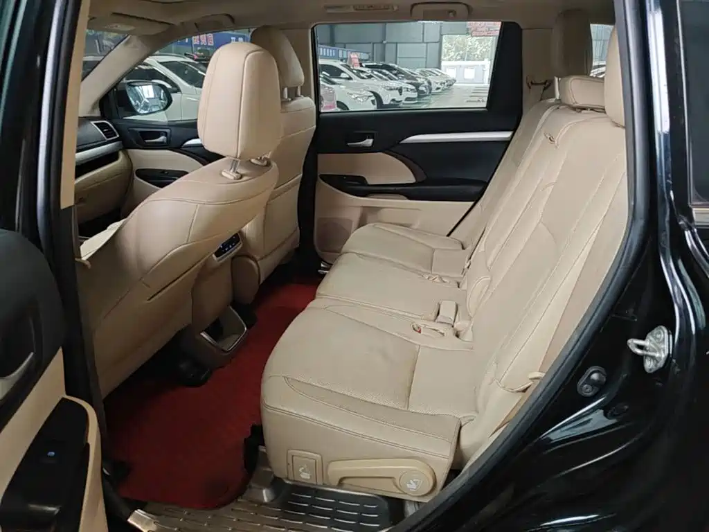 Toyota Highlander — миниатюра 17