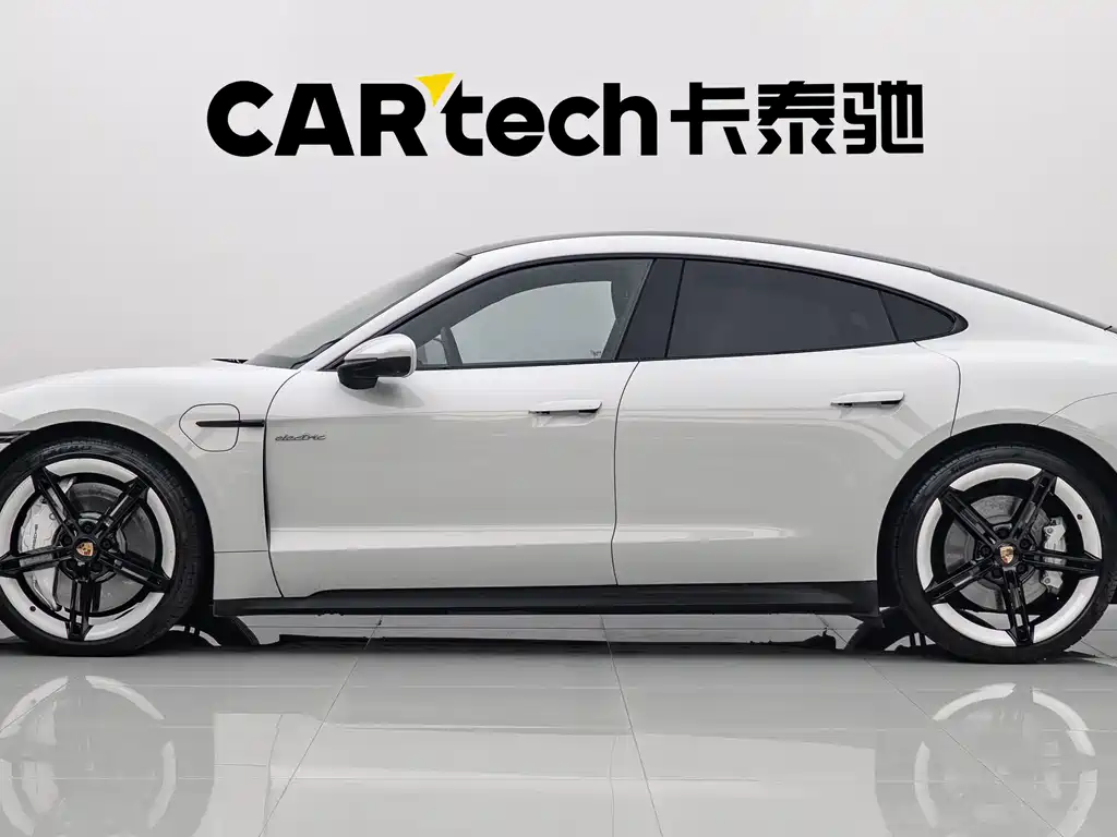 Porsche Taycan — миниатюра 11