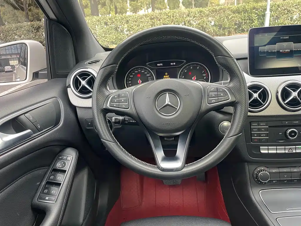 Mercedes-Benz B-Class — миниатюра 13