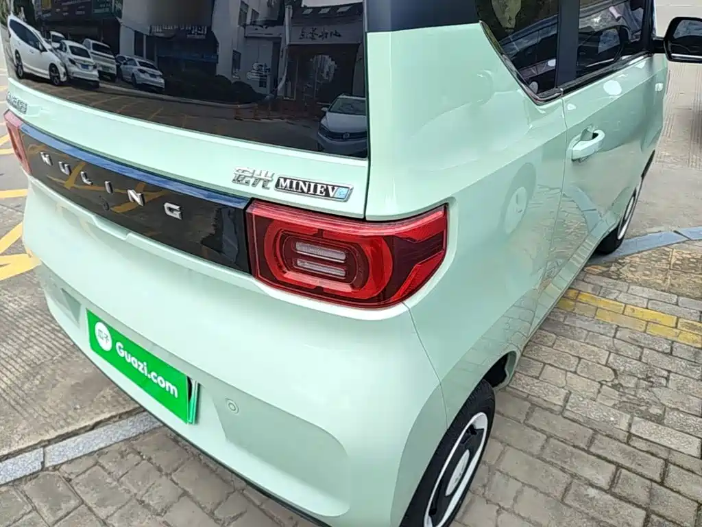 Wuling MINIEV — миниатюра 8