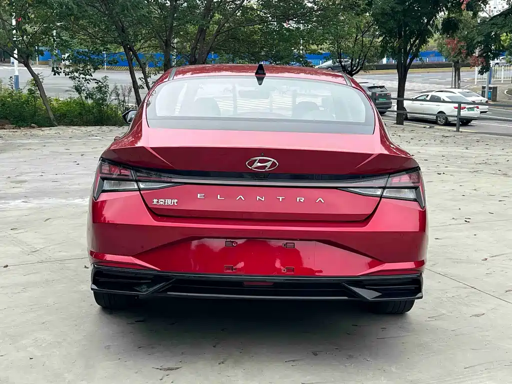 Hyundai Elantra — миниатюра 5