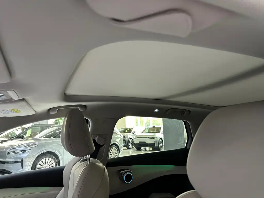 BYD Yuan Plus — миниатюра 9