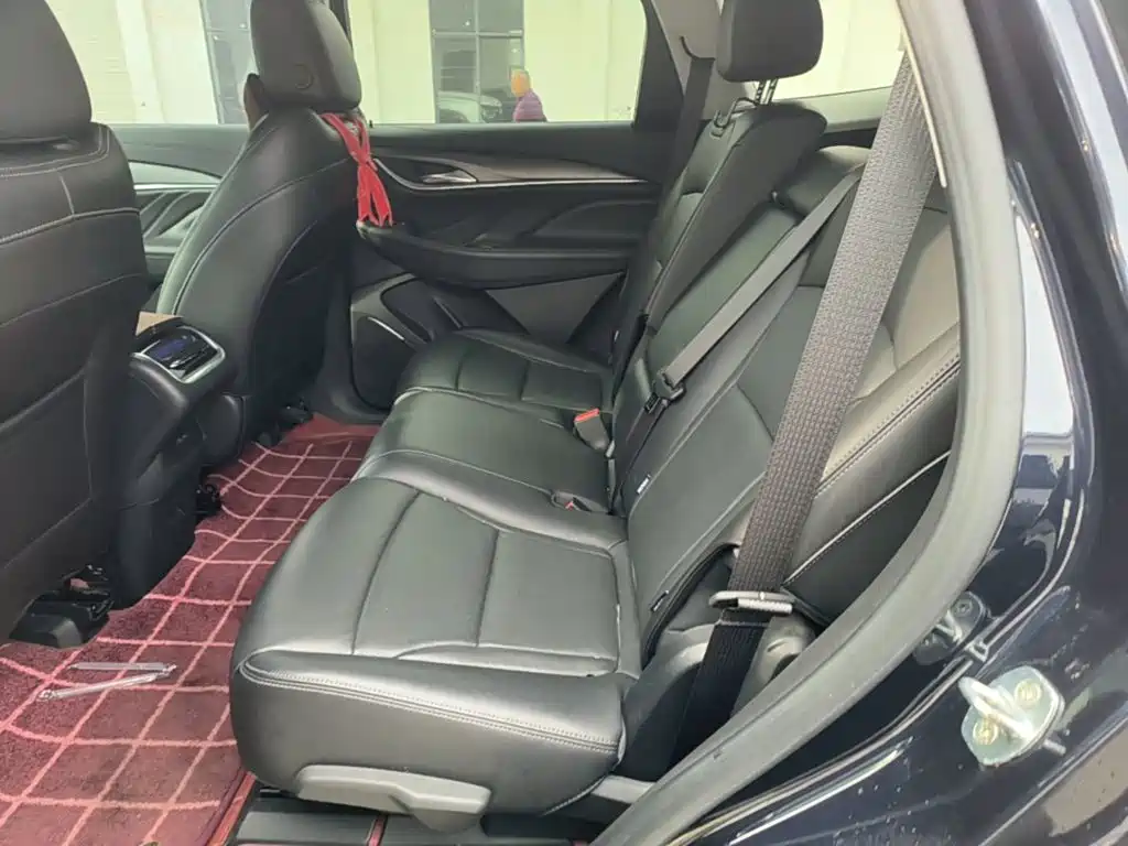 Buick Enclave — миниатюра 17