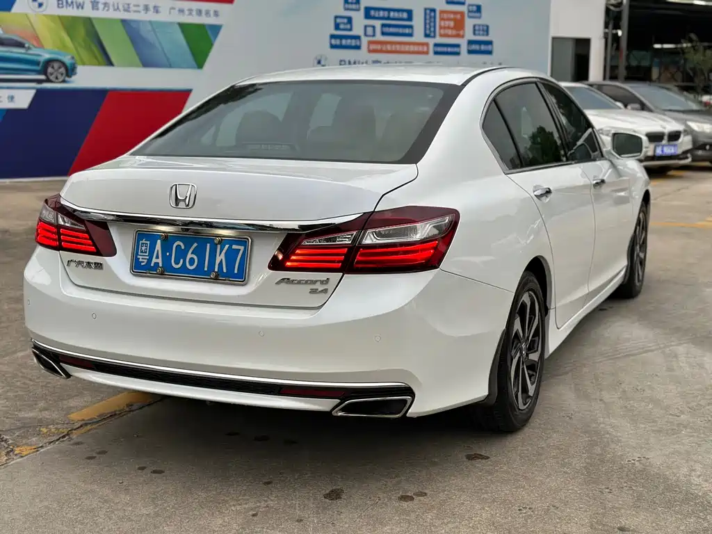Honda Accord — миниатюра 13