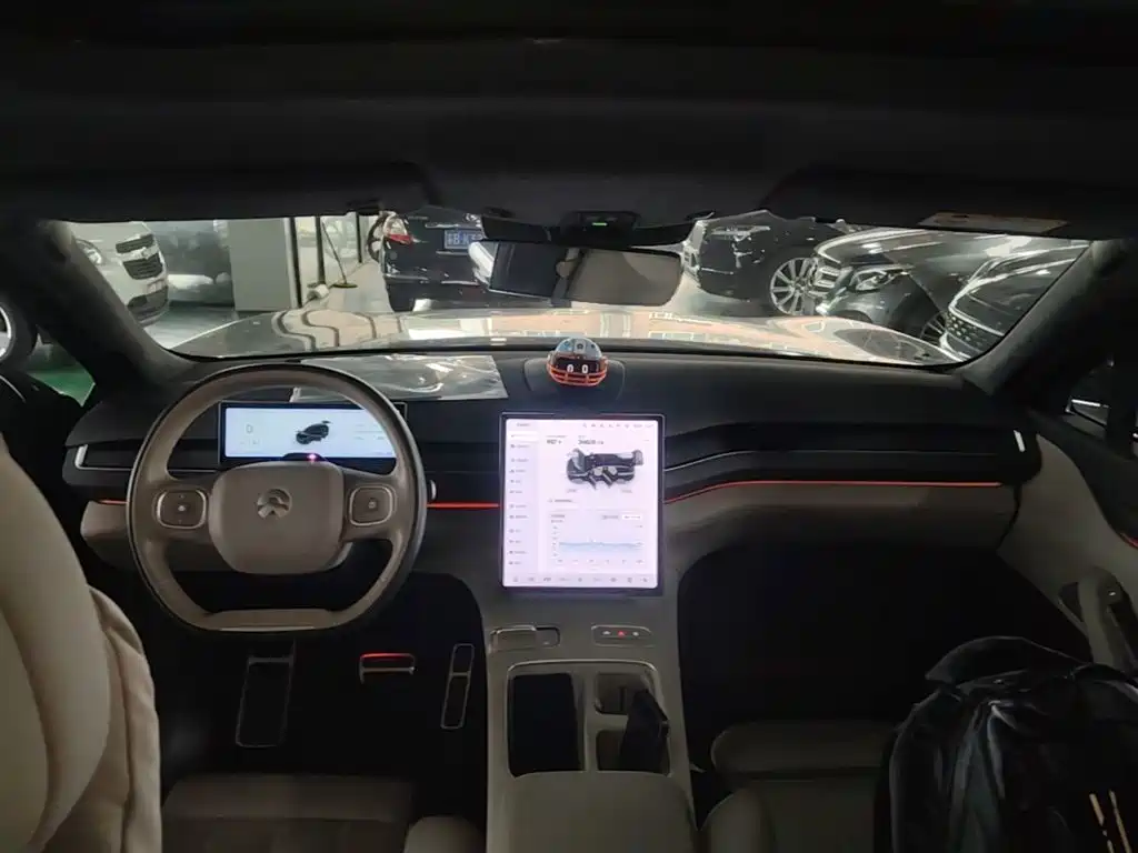 NIO ES8 — миниатюра 10