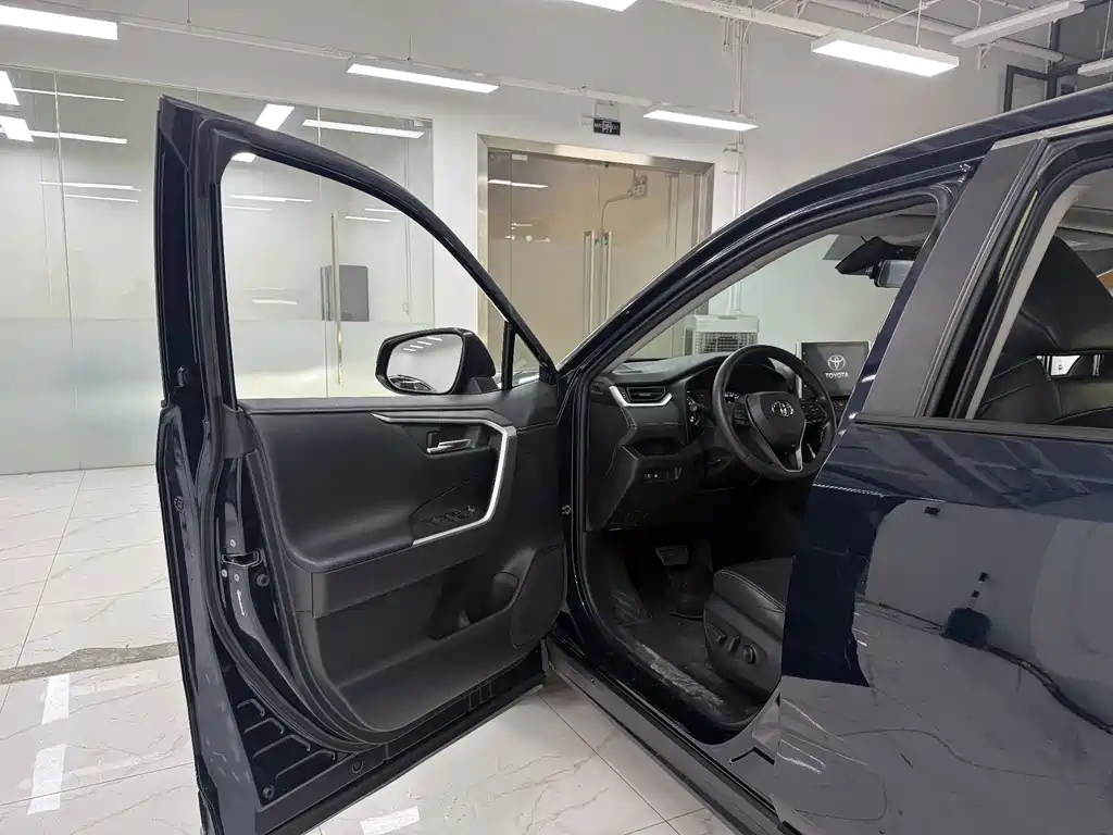 Toyota Wildlander — миниатюра 8
