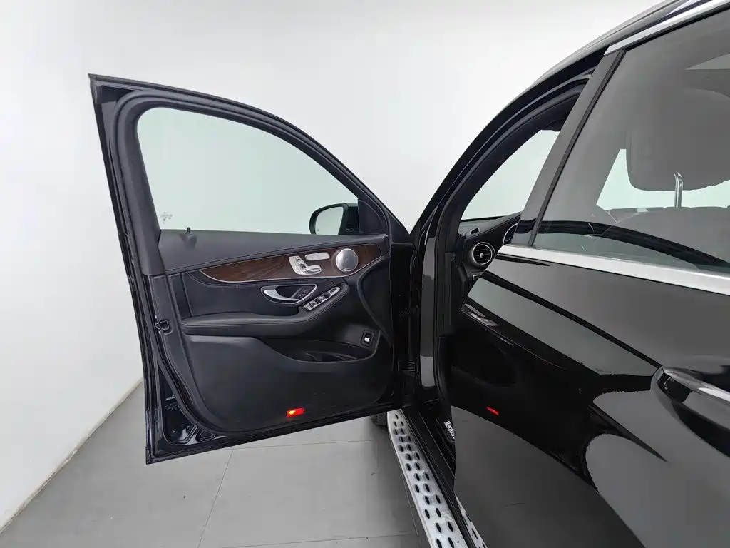 Mercedes-Benz GLC — миниатюра 8