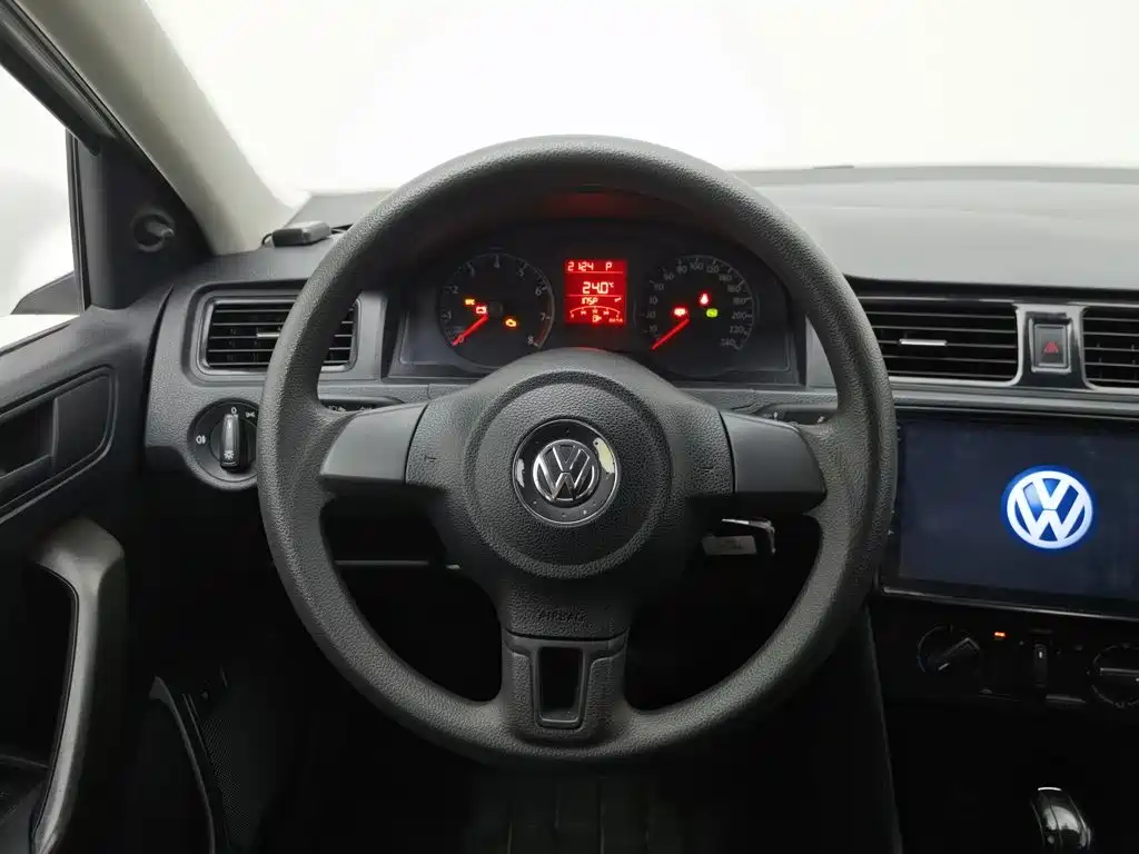 Volkswagen Santana — миниатюра 11
