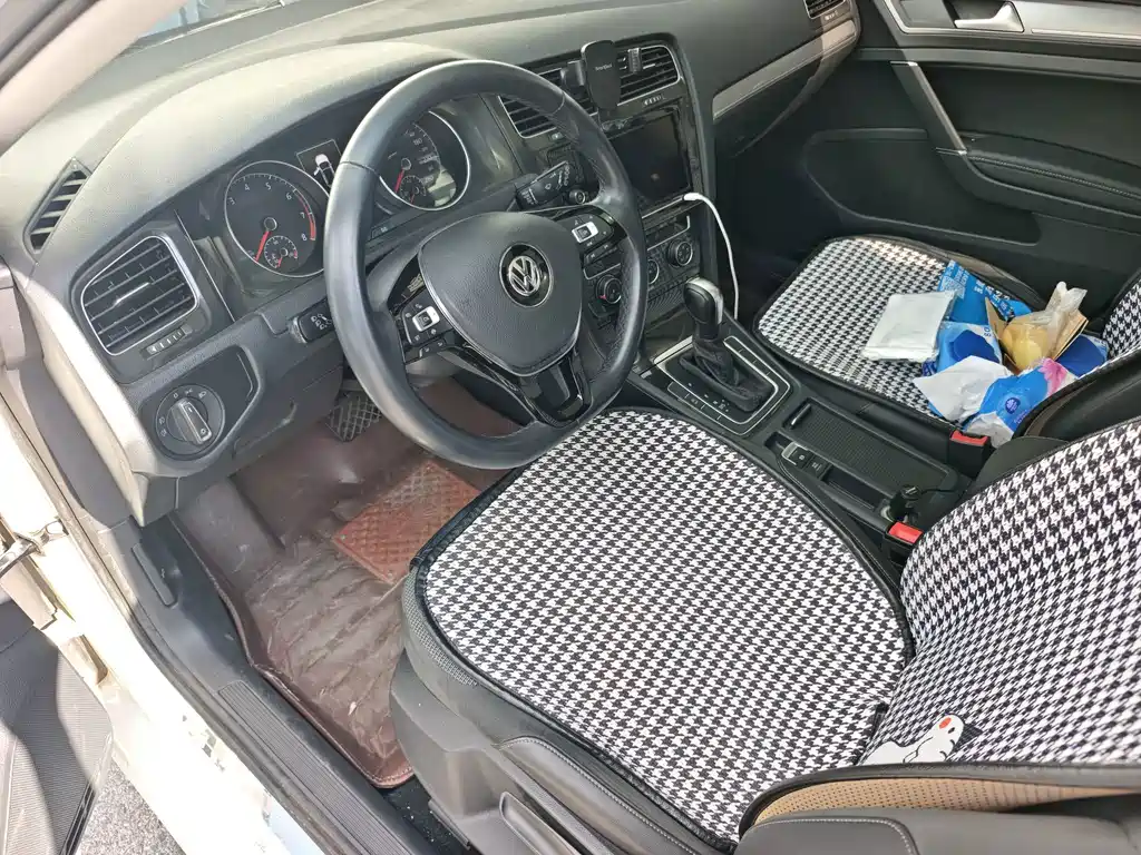 Volkswagen Golf — миниатюра 5