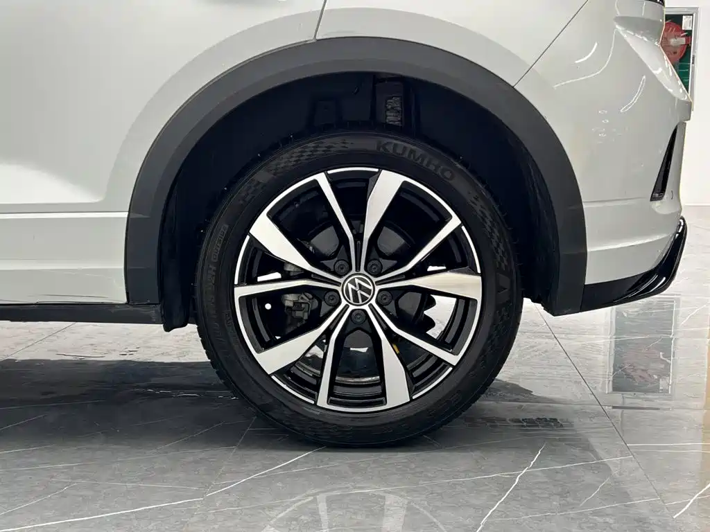 Volkswagen T-Roc — миниатюра 24