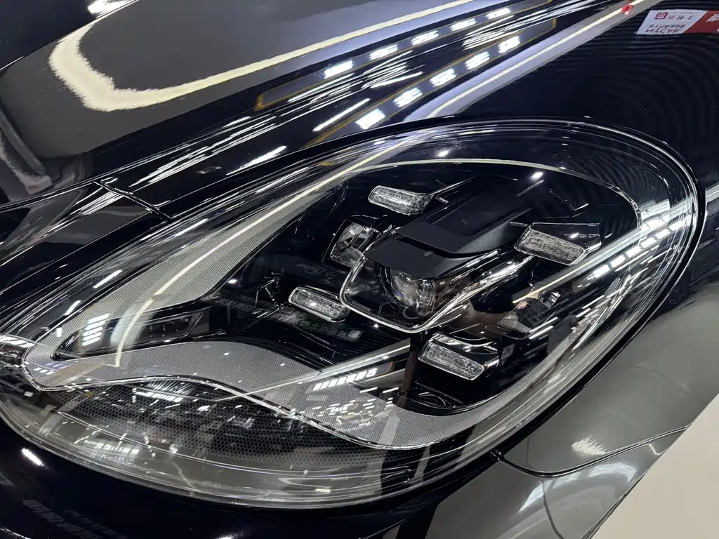 Porsche Panamera — миниатюра 4