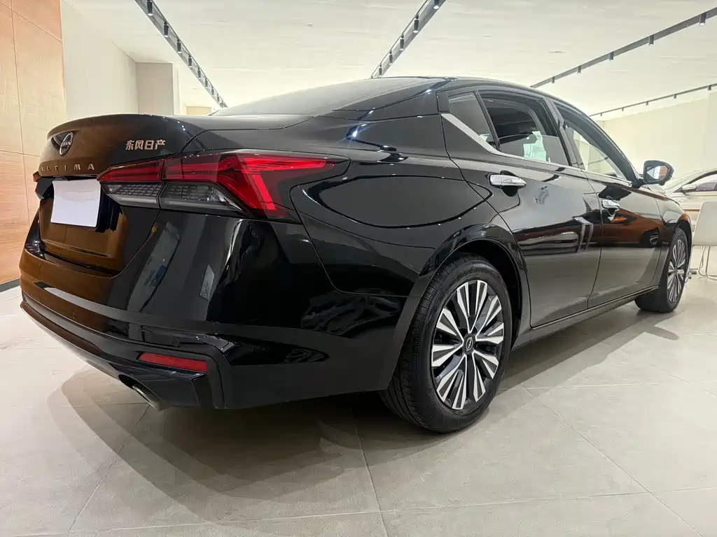 Nissan Teana — миниатюра 13