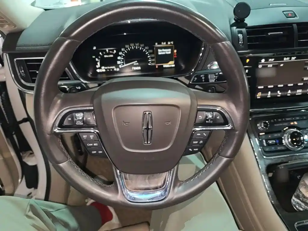 Lincoln Continental — миниатюра 11
