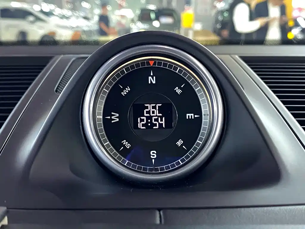 Porsche Macan — миниатюра 10