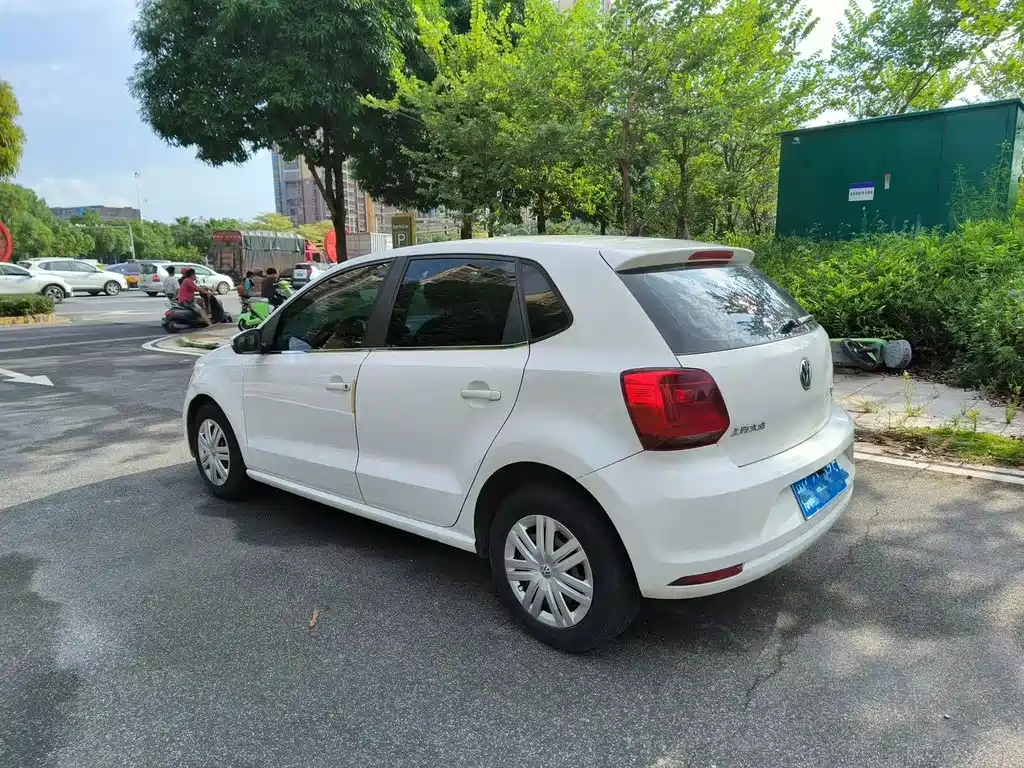 Volkswagen Polo — миниатюра 6