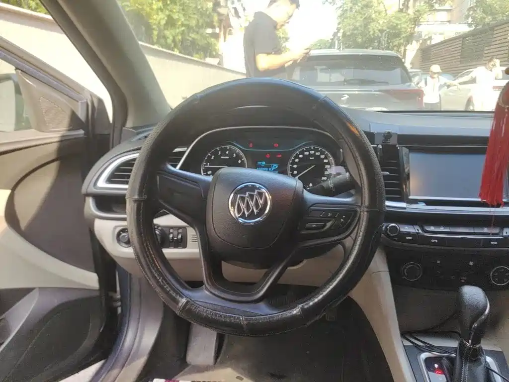 Buick Excelle — миниатюра 11