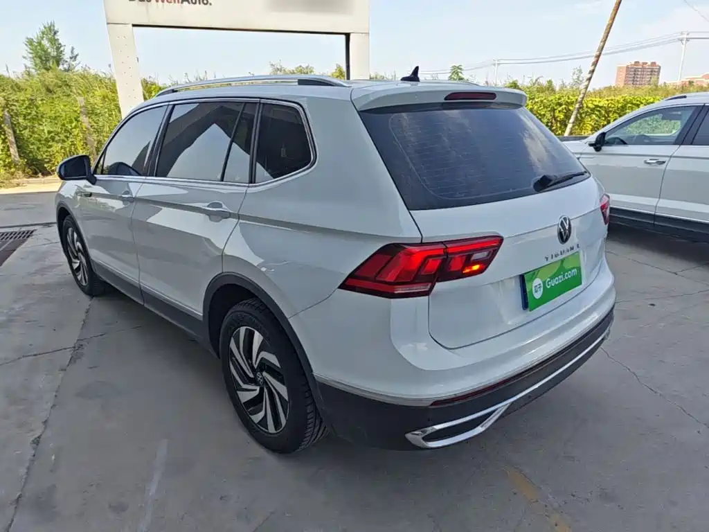 Volkswagen Tiguan L — миниатюра 5