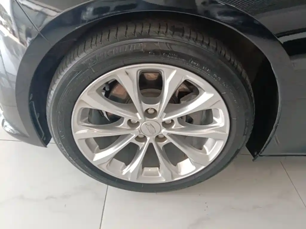 Cadillac CT5 — миниатюра 23