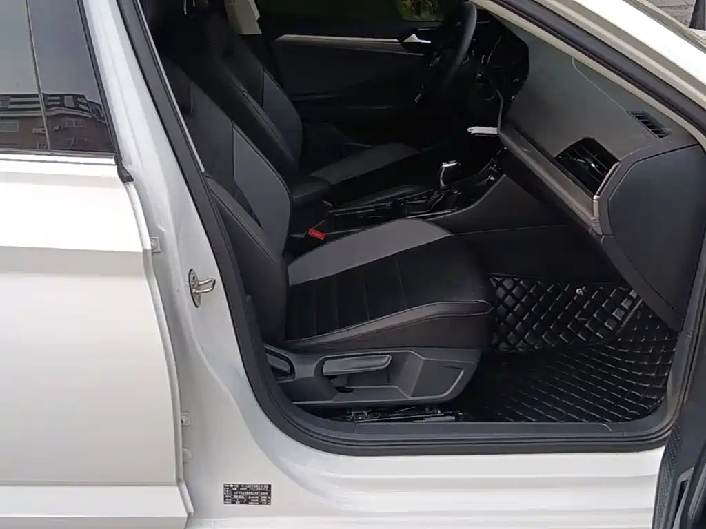 Volkswagen Sagitar — миниатюра 25