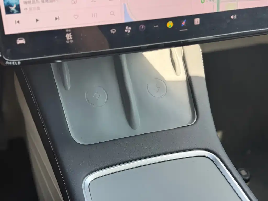 Tesla Model Y — миниатюра 28