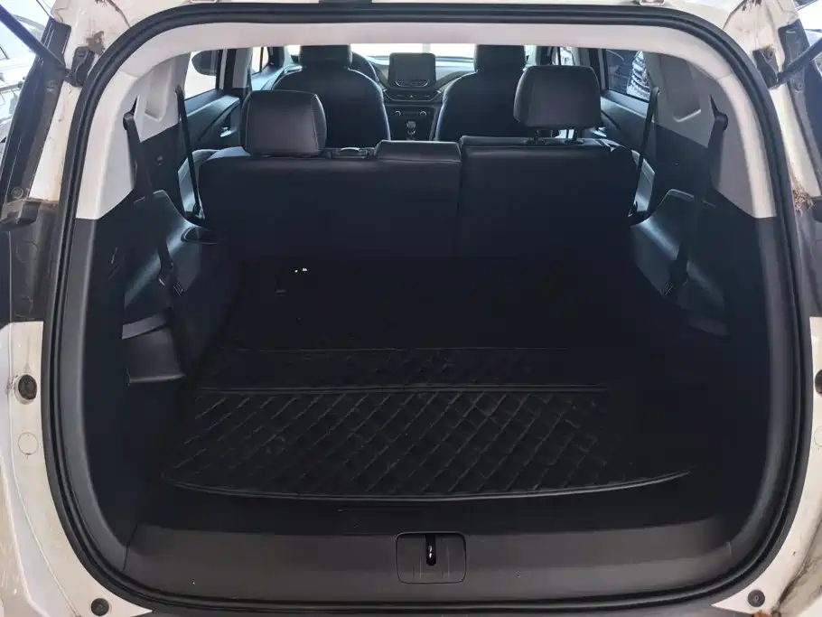 Chevrolet Volando — миниатюра 4