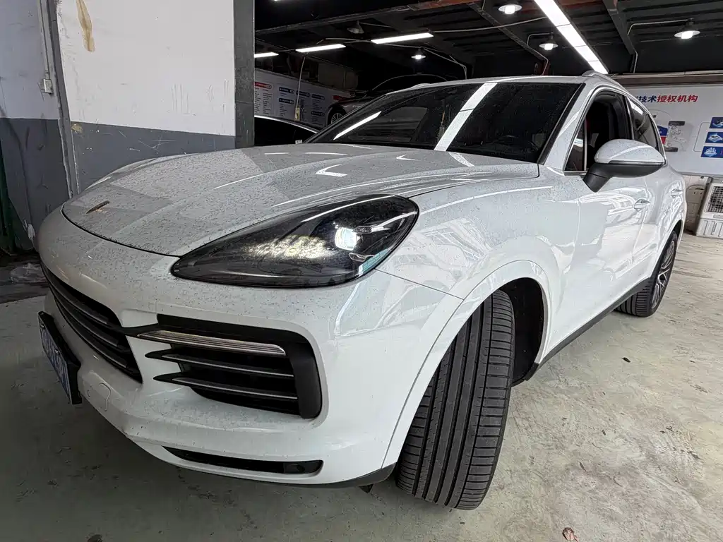 2018 Porsche Cayenne - zdjęcie 1 z 10