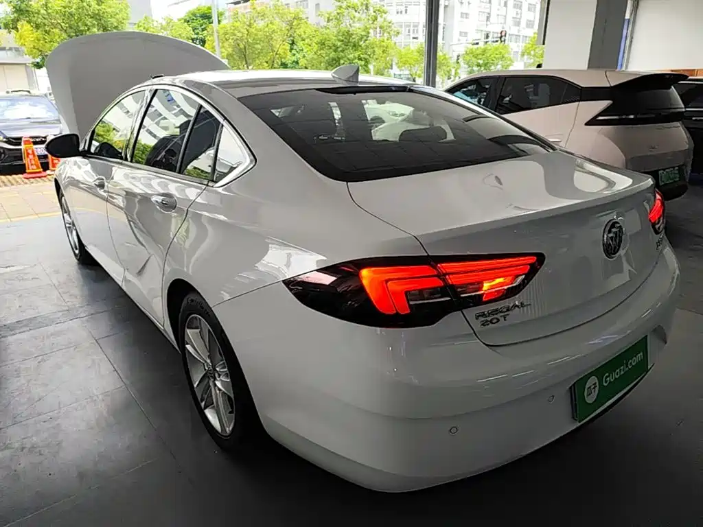 Buick Regal — миниатюра 5
