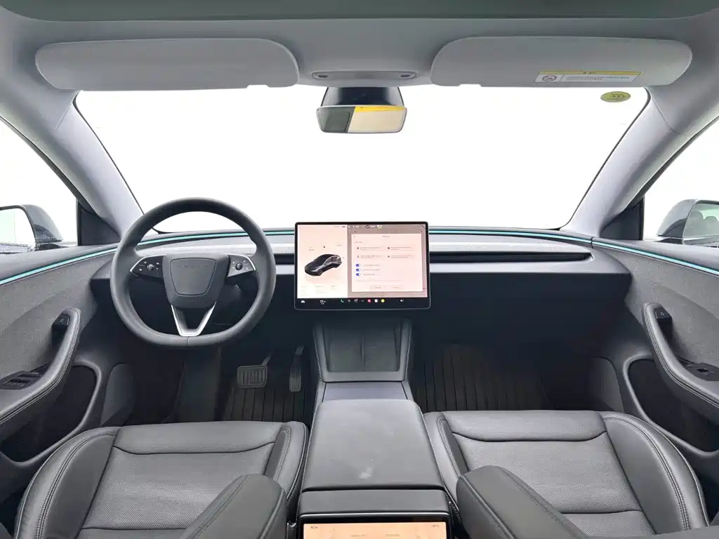 Tesla Model 3 — миниатюра 16