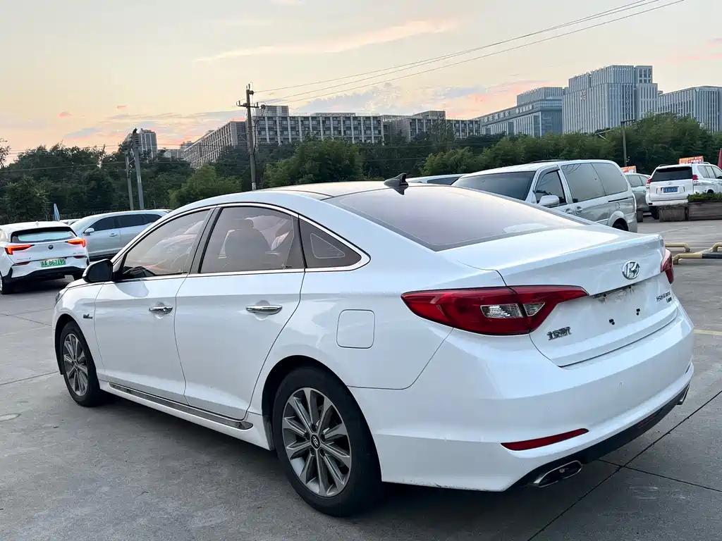 Hyundai Sonata — миниатюра 12