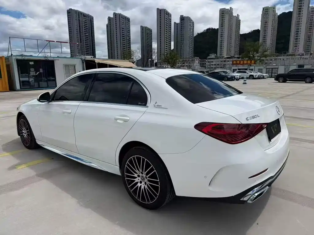 Mercedes-Benz C-Class — миниатюра 9