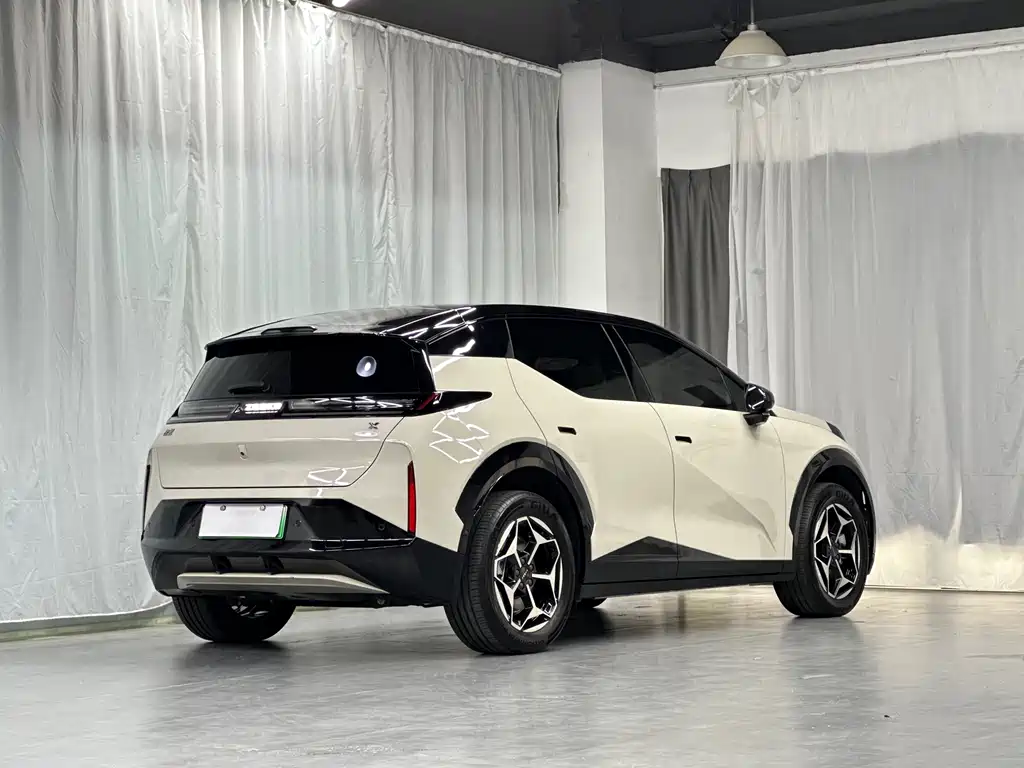 Zeekr X 2025 мест