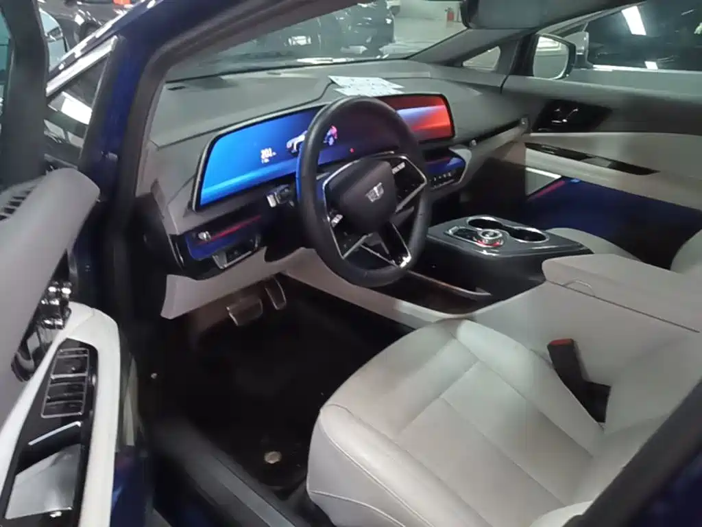 Cadillac IQ — миниатюра 16
