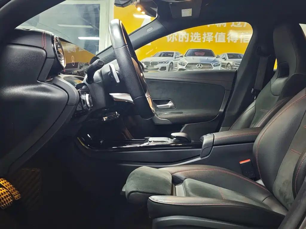 Mercedes-Benz CLA (Import) — миниатюра 4