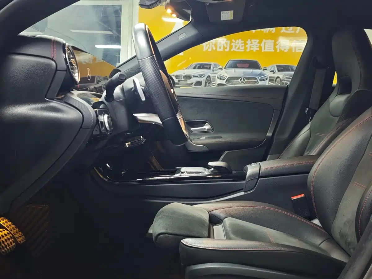 Mercedes-Benz CLA (Import)