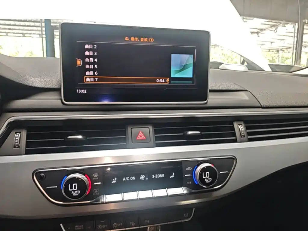 Audi A4L — миниатюра 13