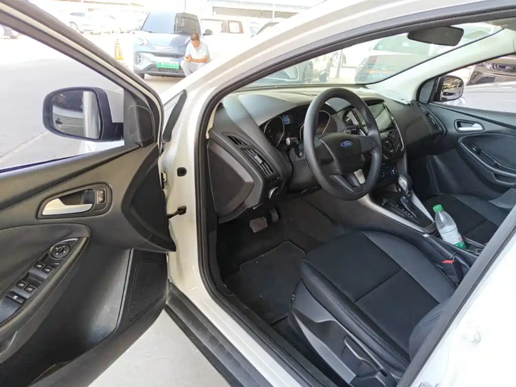 Ford Focus — миниатюра 16