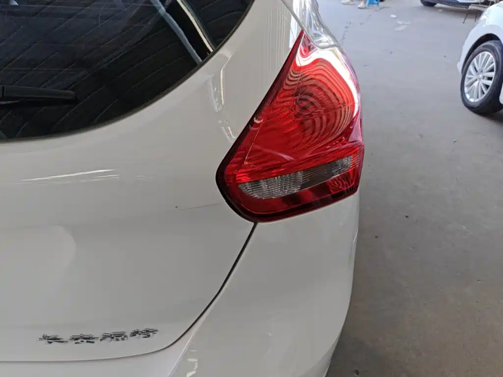 Ford Focus — миниатюра 8