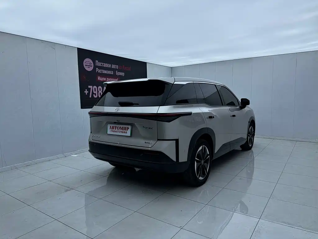 Toyota bZ3X — миниатюра 9