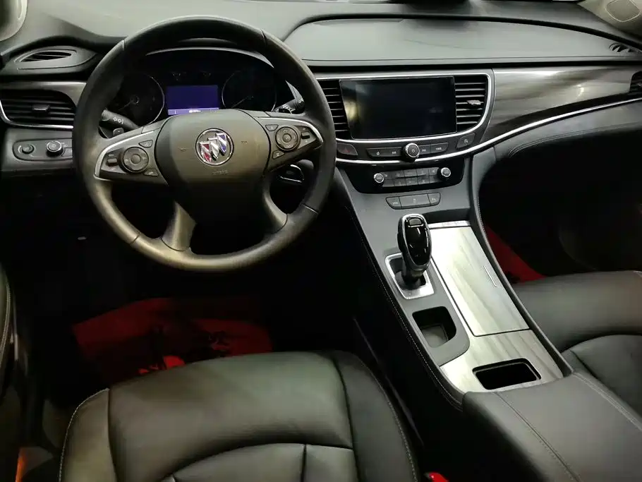 Buick LaCrosse — миниатюра 12