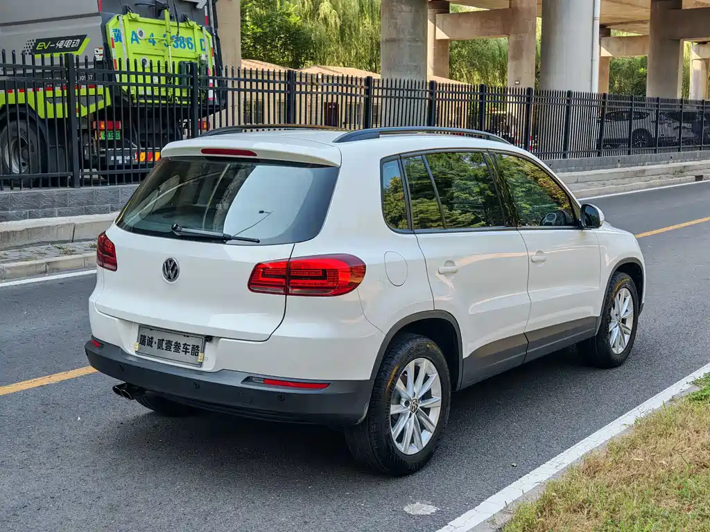 Volkswagen Tiguan — миниатюра 10