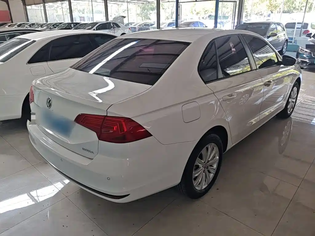 Volkswagen Bora — миниатюра 7