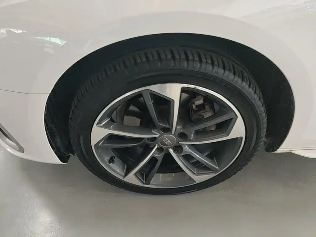 Audi A4L — миниатюра 23