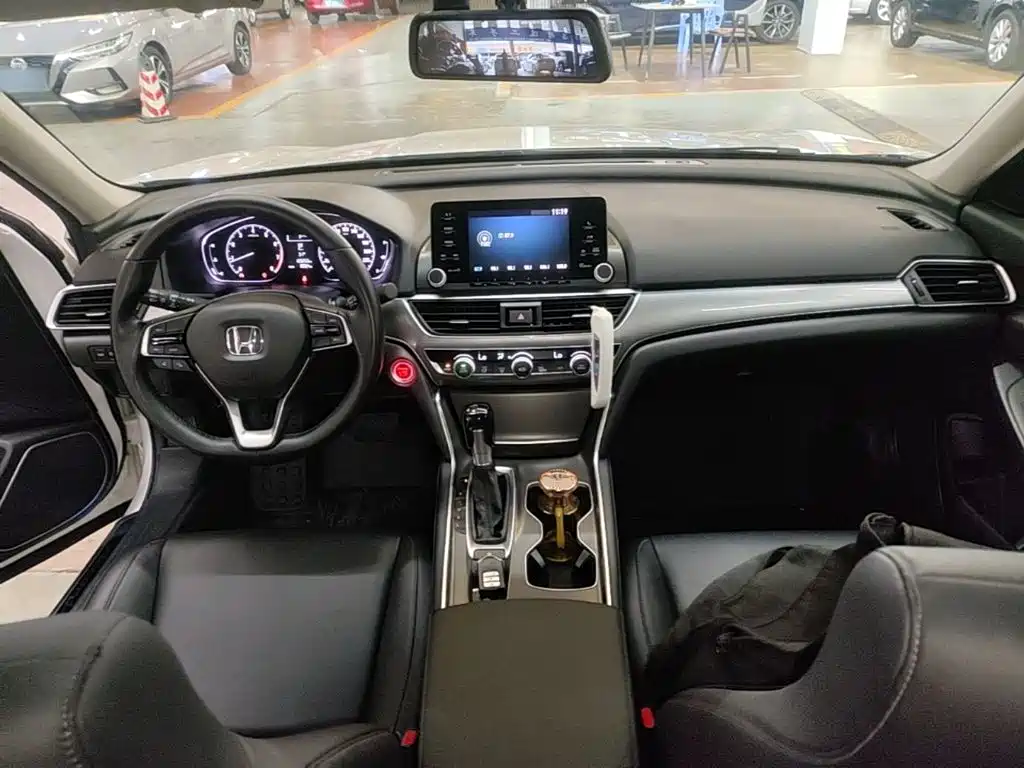 Honda Accord — миниатюра 10