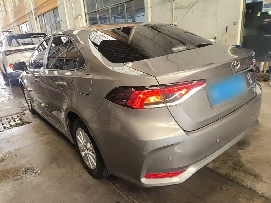 Toyota Corolla — миниатюра 5