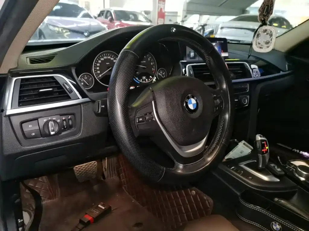 BMW 3 Series — миниатюра 10