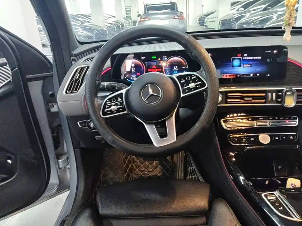 Mercedes-Benz EQC — миниатюра 11