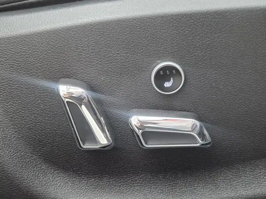 Geely Emgrand — миниатюра 8